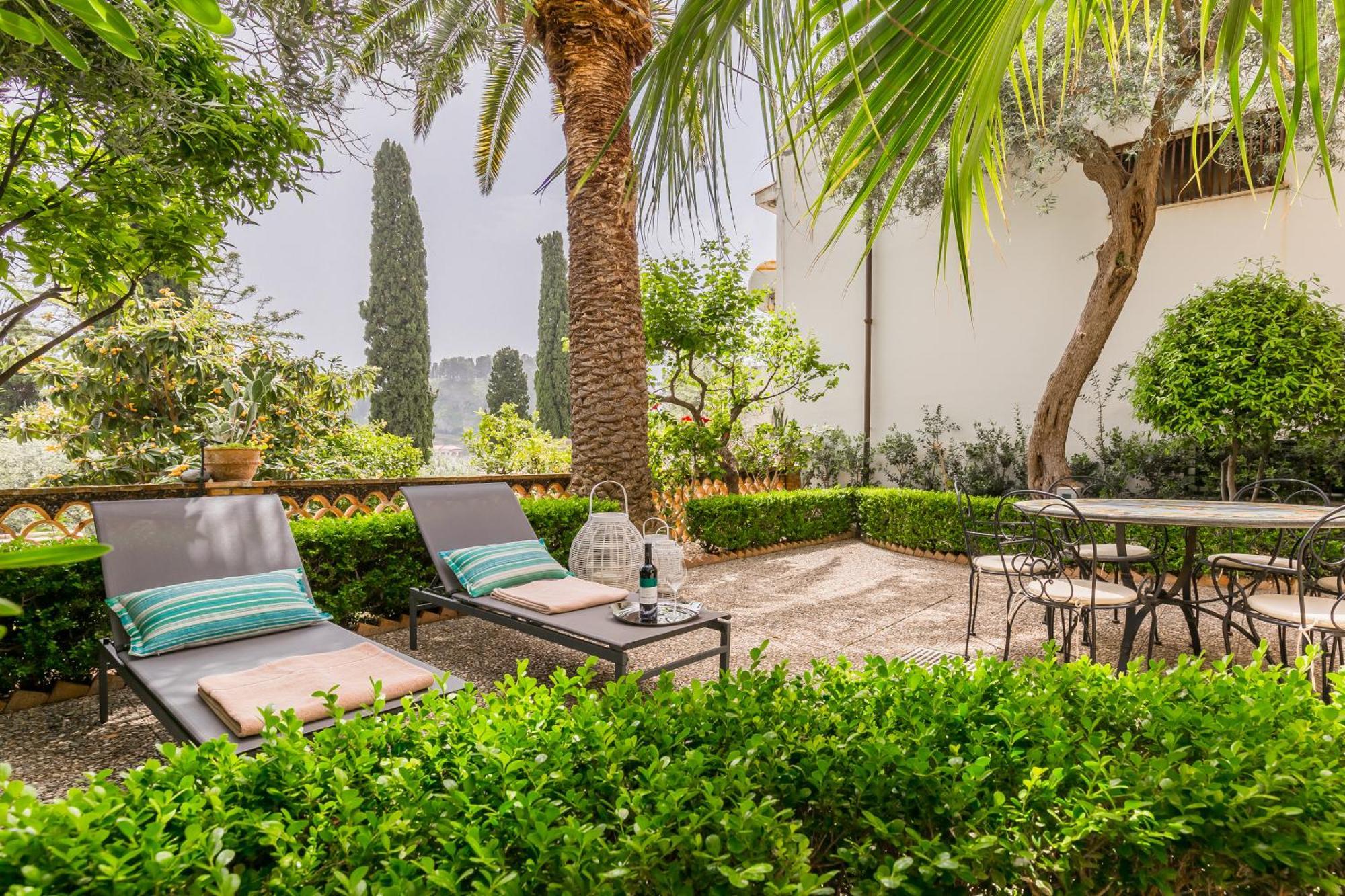 La Matrangela Charme Apartments Taormina Exterior photo