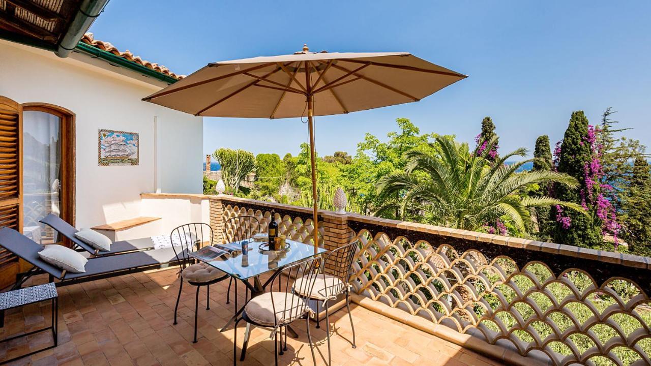 La Matrangela Charme Apartments Taormina Exterior photo