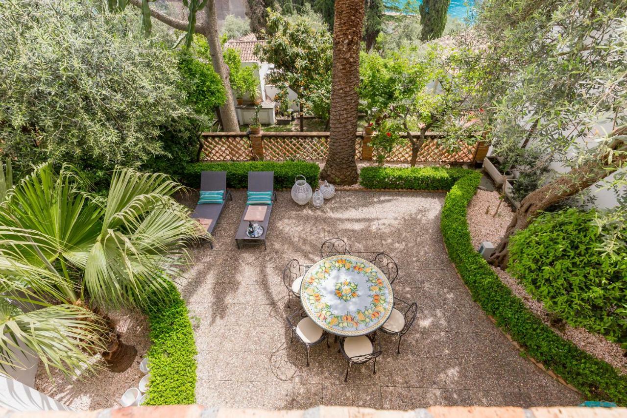 La Matrangela Charme Apartments Taormina Exterior photo